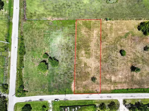 7720 Beasley St, Hitchcock, TX 77563