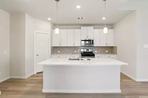 5213 Redbud Valley Dr, Pearland, TX 77584