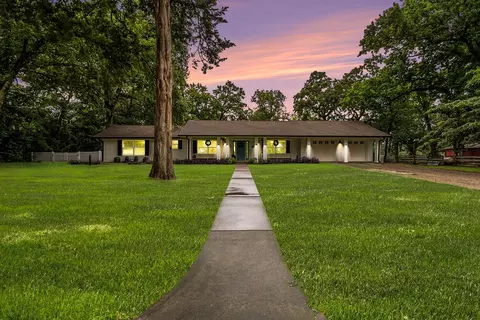 7363 County Line Rd, Willis, TX 77378