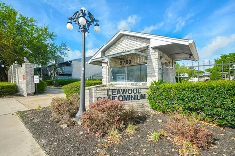 9700 Leawood Blvd #1601, Houston, TX 77099