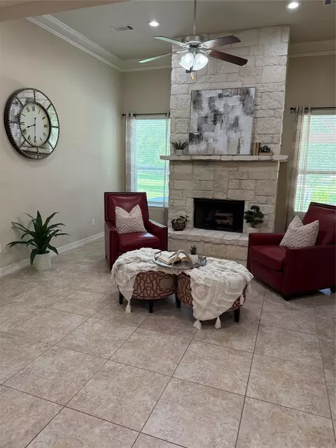 13907 Jbk Memorial Dr, Willis, TX 77318
