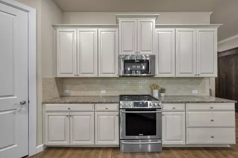 Kitchen - 269 Trillium Park Loop, Conroe, TX 77304 photo 4 of 5