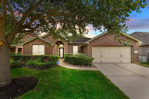17222 Pine Hollow Landing Ct, Houston, TX 77084