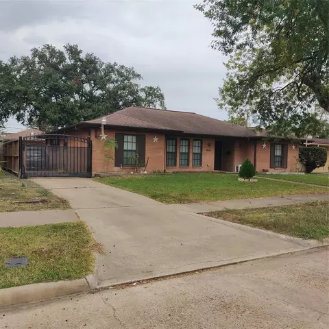8111 Meadville St, Houston, TX 77061