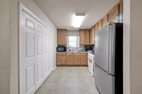 Entry Way - 805 Webb St, Conroe, TX 77301 photo 4 of 4