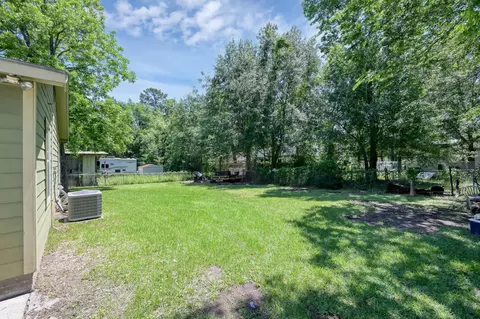 Exterior - 805 Webb St, Conroe, TX 77301 photo 4 of 4