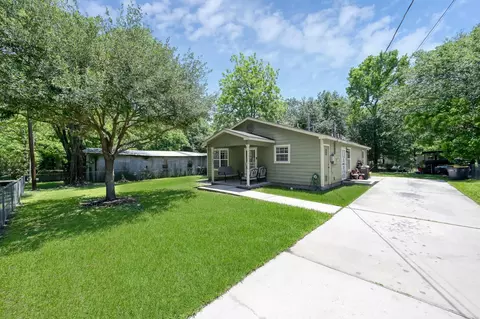805 Webb St, Conroe, TX 77301