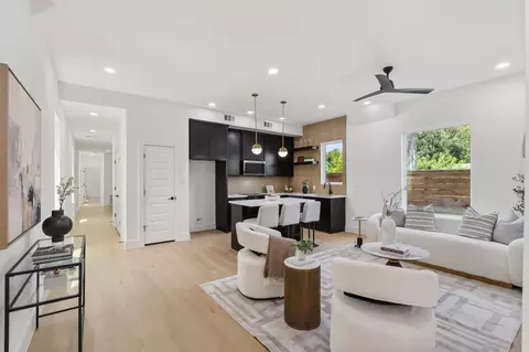 7321 Laura Koppe Rd, Houston, TX 77028