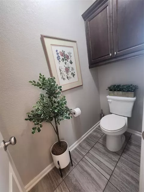 Bath - 4503 Carmel River Ln, Spring, TX 77388 photo 7 of 7