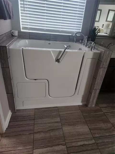 Bath - 4503 Carmel River Ln, Spring, TX 77388 photo 6 of 7