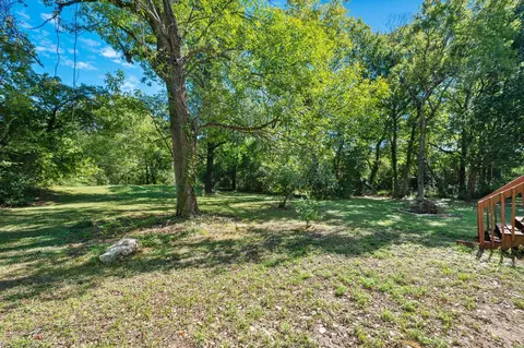 Exterior - 827 Vine St, Bryan, TX 77802 photo 3 of 4