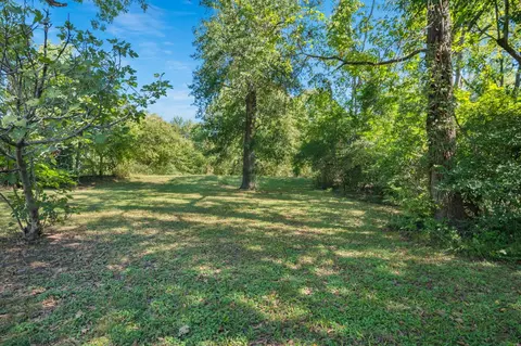 Exterior - 827 Vine St, Bryan, TX 77802 photo 2 of 4