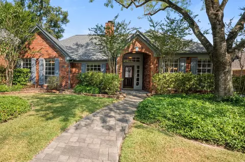 3306 Hickory Falls Dr, Kingwood, TX 77345