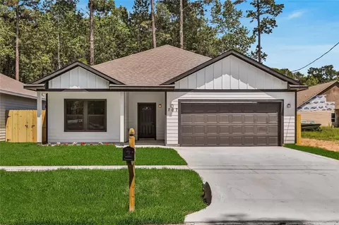 707 Magnolia Point Dr, Huffman, TX 77336