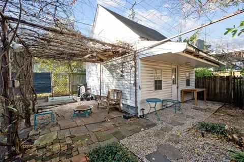 1959 Lexington St #B, Houston, TX 77098
