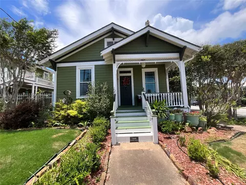 1505 14th St, Galveston, TX 77550