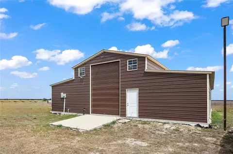 9690 Fm 1300 Rd, Louise, TX 77455