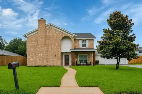 9107 Mauna Loa Ln, Houston, TX 77040