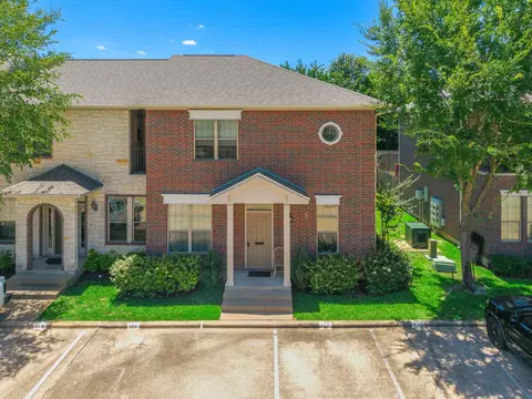 117 Forest Dr, College Station, TX 77840