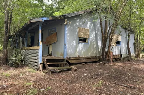 8937 Spruce St, Hitchcock, TX 77563