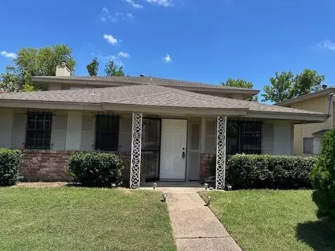 5662 Birchmont Dr #A, Houston, TX 77091