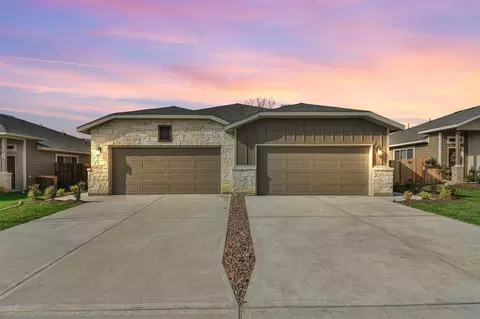 9788-9792 Grosbeak Ln, Magnolia, TX 77354