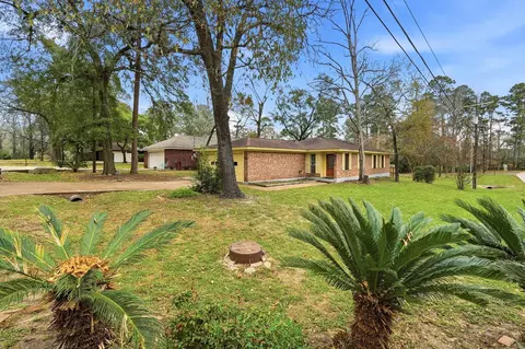 20 Moon Valley Ct, Conroe, TX 77304