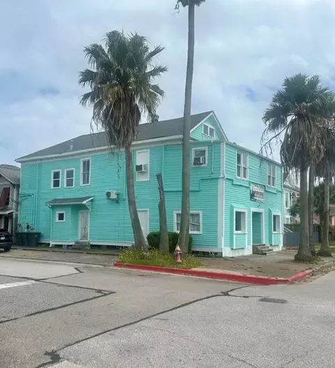 2025 Avenue N 12, Galveston, TX 77550