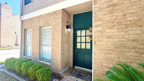 11710 Southlake Dr #16, Houston, TX 77077