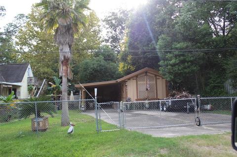 4810 2nd St, Bacliff, TX 77518 photo 1