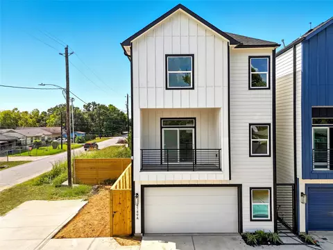 4749 Wilmington St #C, Houston, TX 77033