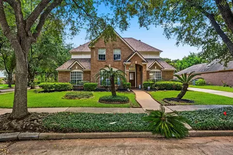 3926 Felicia Dr, Sugar Land, TX 77479