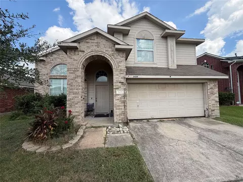 5439 Nautilus Ln, Baytown, TX 77521