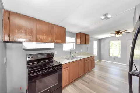 Kitchen - 14009 Rustic Ln, Conroe, TX 77306 photo 2 of 4