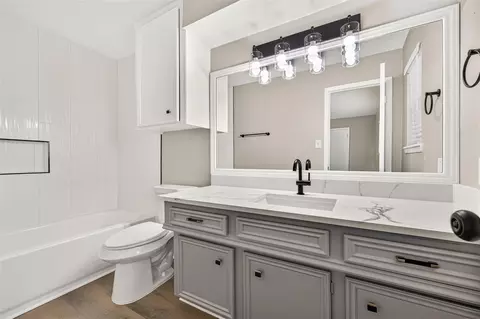 Bath - 23802 Spring Towne Dr, Spring, TX 77373 photo 1 of 5