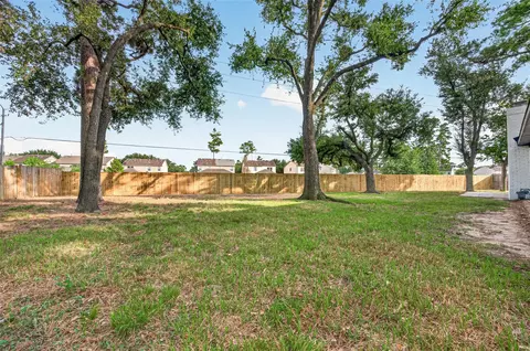 Exterior - 23802 Spring Towne Dr, Spring, TX 77373 photo 7 of 7
