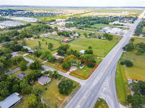 102 Avenue F, Alvin, TX 77511