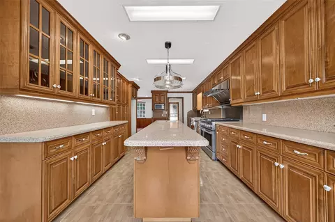 Kitchen - 16806 Deep Pines Dr, Spring, TX 77379 photo 2 of 5