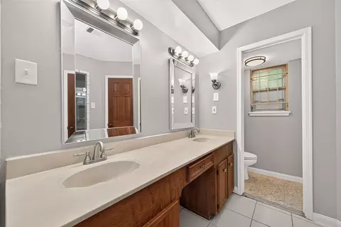 Bath - 16806 Deep Pines Dr, Spring, TX 77379 photo 2 of 4