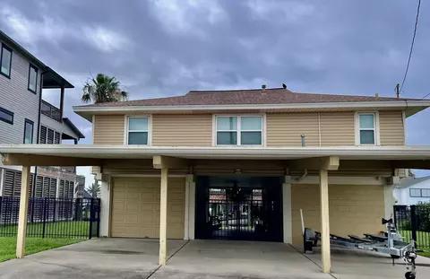 550 Pompano St, Bayou Vista, TX 77563