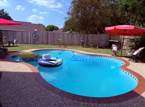 Exterior - 4926 Temple Bell Dr, Spring, TX 77388 photo 11 of 14