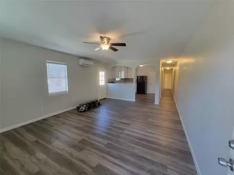 715 11th St #A AND B, Dickinson, TX 77539