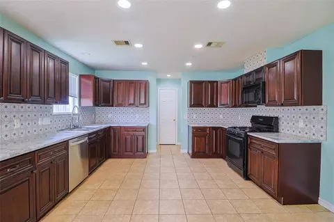 Kitchen - 19743 Adelaide Meadows Dr, Katy, TX 77449 photo 1 of 4