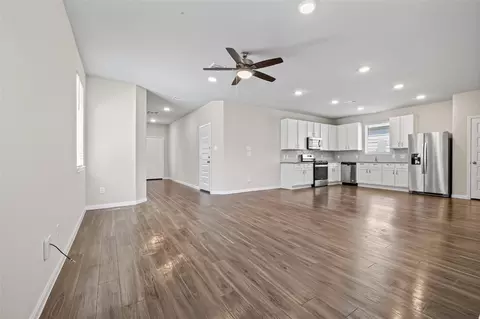 Living - 13758 Goldeye Dr, Conroe, TX 77384 photo 4 of 6