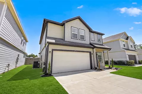 Exterior - 13758 Goldeye Dr, Conroe, TX 77384 photo 6 of 10