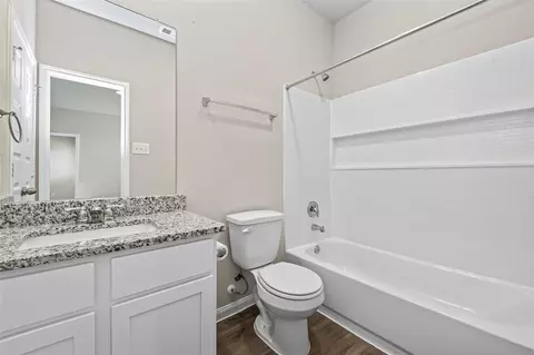 Bath - 13758 Goldeye Dr, Conroe, TX 77384 photo 2 of 5
