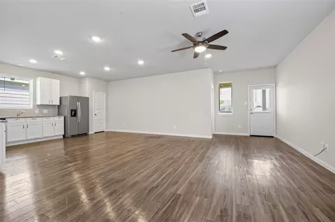 Living - 13758 Goldeye Dr, Conroe, TX 77384 photo 1 of 6
