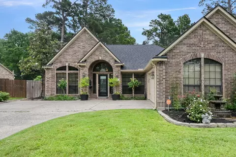 28 Stanford Ct, Montgomery, TX 77356