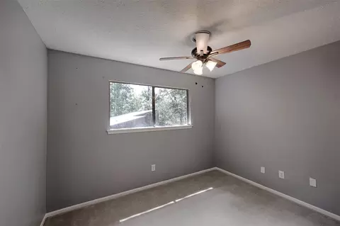 Bedroom - 147 Thunderbird Dr, Conroe, TX 77304 photo 4 of 4