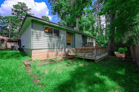 Exterior - 147 Thunderbird Dr, Conroe, TX 77304 photo 6 of 7